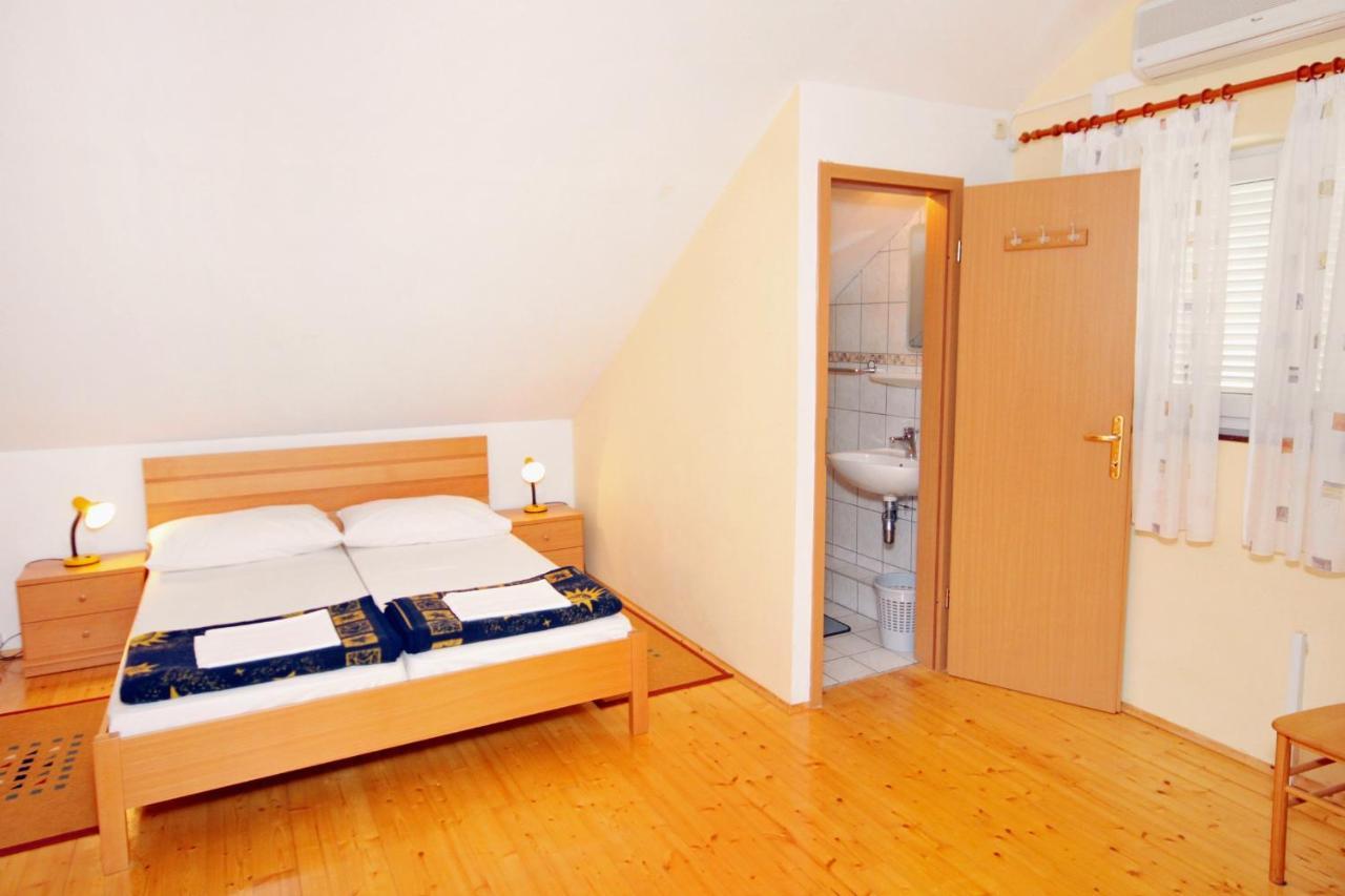 Apartments With A Swimming Pool Jadranovo, Crikvenica - 3238 ภายนอก รูปภาพ