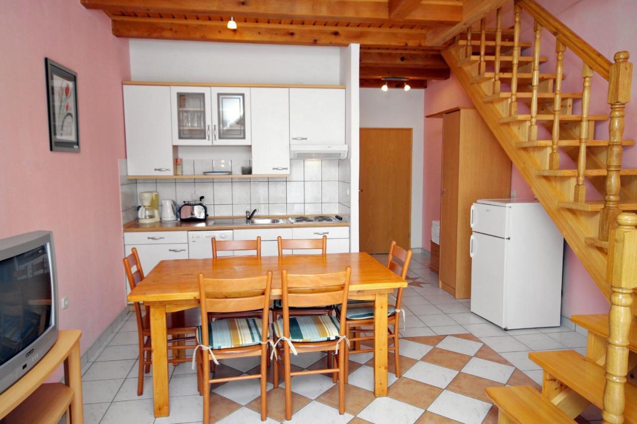 Apartments With A Swimming Pool Jadranovo, Crikvenica - 3238 ภายนอก รูปภาพ